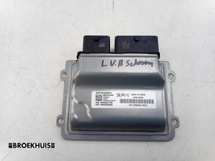 Gebruikte Computer Diversen DS Automobiles DS 7 1.6 16V E-Tense 225 Prijs € 175,00 Margeregeling aangeboden door Autobedrijf Broekhuis B.V.
