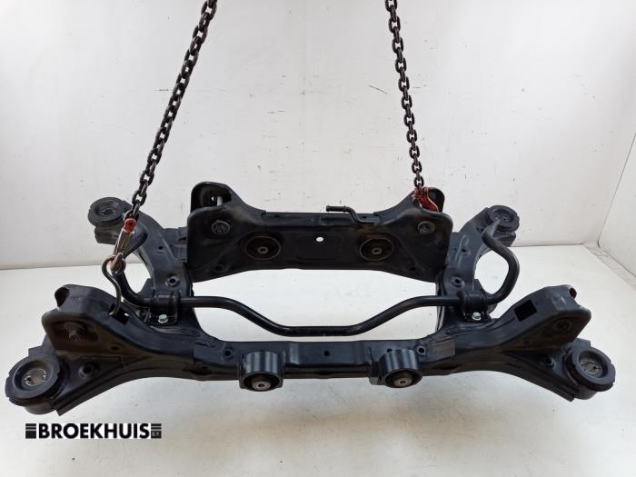 Gebruikte Subframe Hyundai Santa Fe V (MX5) 1.6 T-GDI PHEV 4WD Prijs € 300,00 Margeregeling aangeboden door Autobedrijf Broekhuis B.V.