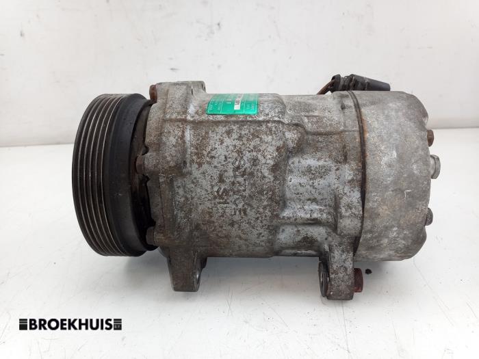 Gebruikte Aircopomp Volkswagen Caddy III (2KA,2KH,2CA,2CH) 2.0 SDI Prijs € 36,30 Inclusief btw aangeboden door Autobedrijf Broekhuis B.V.