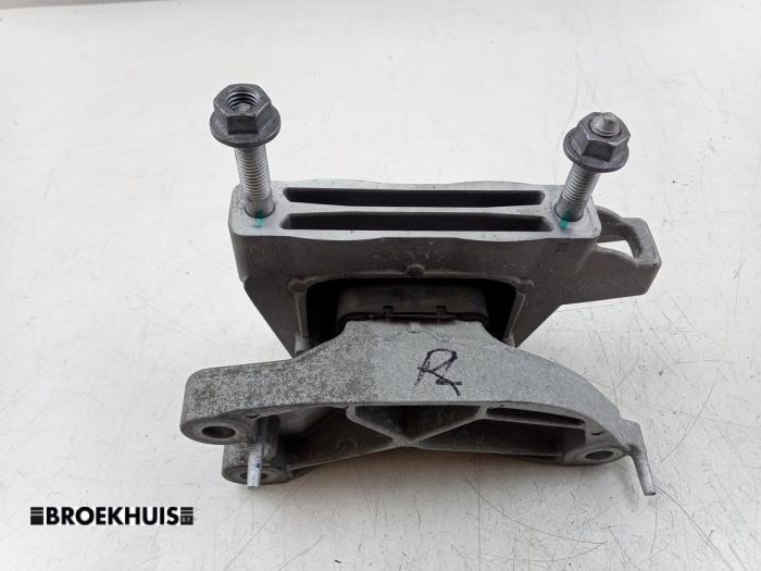 Gebruikte Motorrubber Opel Corsa F (UB/UH/UP) Electric, Corsa-e 50kWh Prijs € 30,00 Margeregeling aangeboden door Autobedrijf Broekhuis B.V.