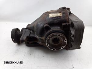 Gebruikte Differentieel achter BMW 5 serie Touring (E61) 530xd 24V Prijs € 150,00 Margeregeling aangeboden door Autobedrijf Broekhuis B.V.