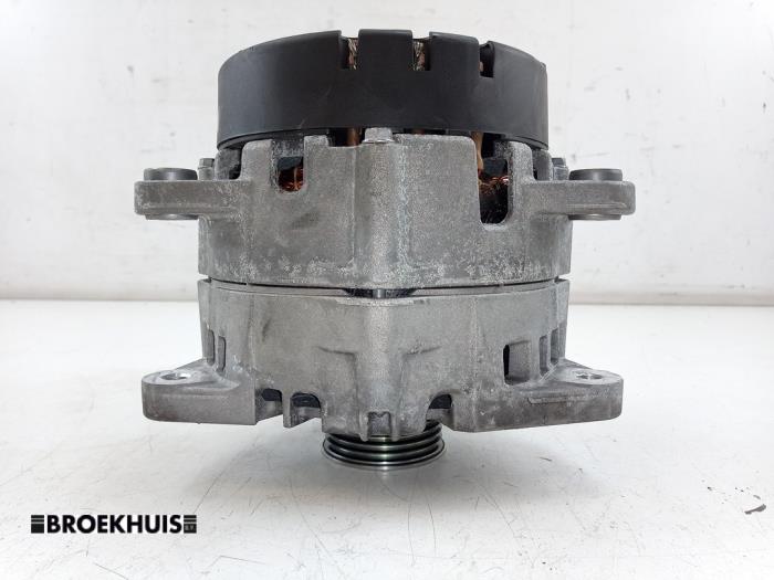 Dynamo van een Mercedes-Benz Sprinter 3,5t (907.6/910.6) 315 CDI 2.0 D RWD 2023