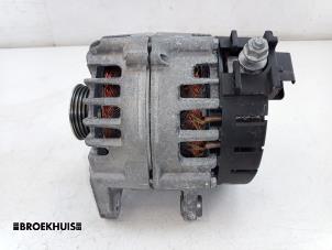 Dynamo van een Mercedes-Benz Sprinter 3,5t (907.6/910.6) 315 CDI 2.0 D RWD 2023