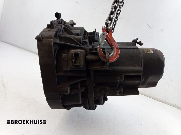 Gebruikte Versnellingsbak Renault Twingo (C06) 1.2 Prijs € 150,00 Margeregeling aangeboden door Autobedrijf Broekhuis B.V.