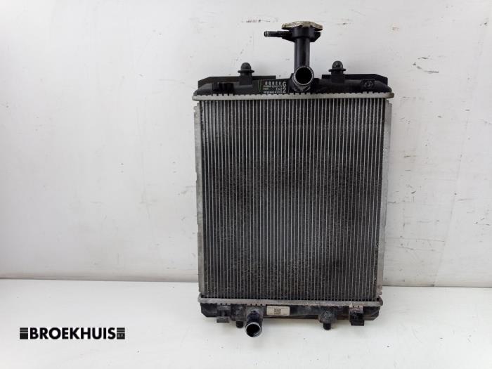 Gebruikte Radiateur Peugeot 107 1.0 12V Prijs € 25,00 Margeregeling aangeboden door Autobedrijf Broekhuis B.V.
