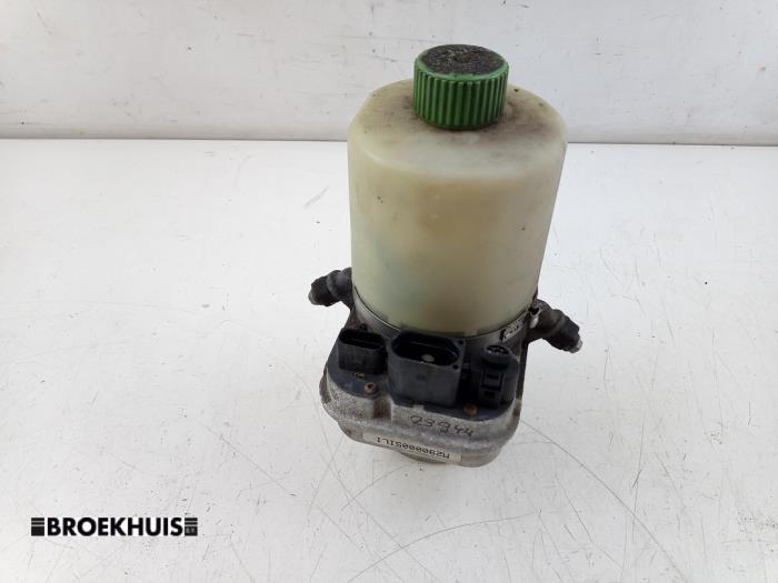 Gebruikte Servopomp Volkswagen Polo V (6R) 1.4 16V Prijs € 50,00 Margeregeling aangeboden door Autobedrijf Broekhuis B.V.