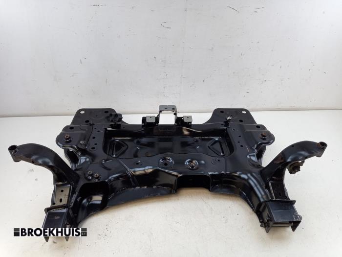 Gebruikte Subframe Volvo XC40 (XZ) Recharge Twin 78 kWh Prijs € 350,00 Margeregeling aangeboden door Autobedrijf Broekhuis B.V.