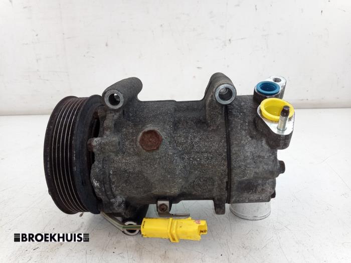 Gebruikte Aircopomp Peugeot 1007 (KM) 1.4 Prijs € 25,00 Margeregeling aangeboden door Autobedrijf Broekhuis B.V.