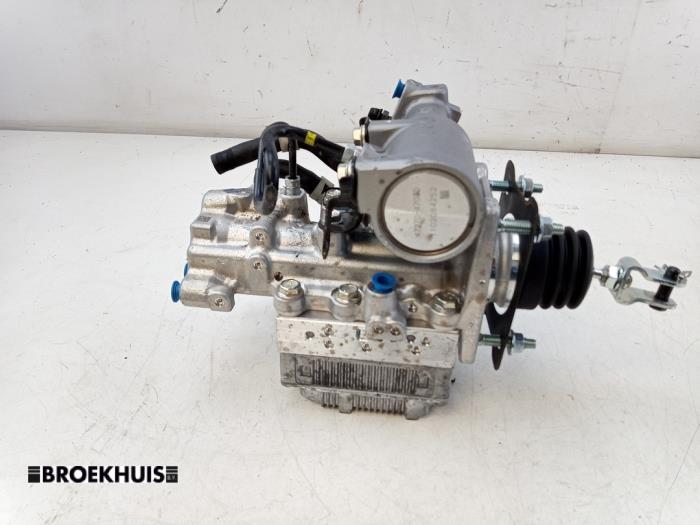 Gebruikte ABS Pomp Toyota RAV4 (A5) 2.5 Hybrid 16V Prijs € 950,00 Margeregeling aangeboden door Autobedrijf Broekhuis B.V.