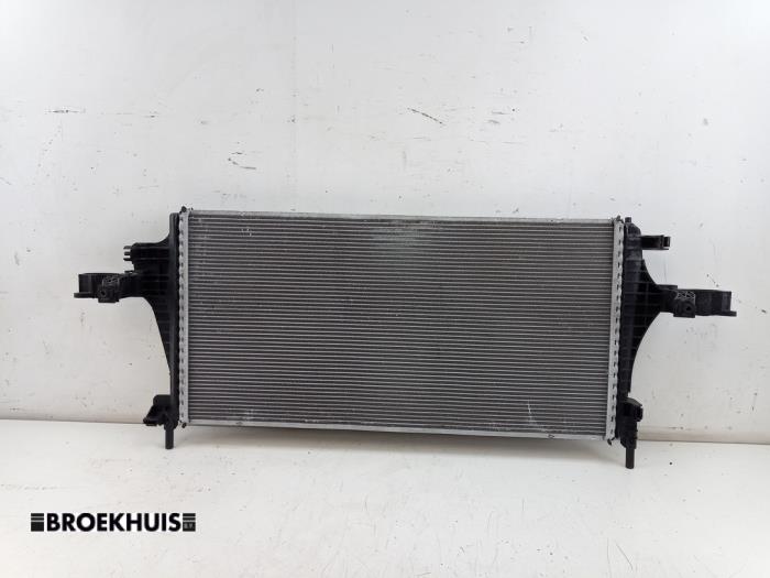 Gebruikte Radiateur Volvo XC40 (XZ) Recharge Twin 78 kWh Prijs € 150,00 Margeregeling aangeboden door Autobedrijf Broekhuis B.V.
