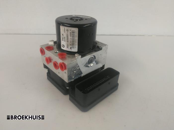 Gebruikte ABS Pomp BMW 3 serie (F30) 320i 2.0 16V Prijs € 100,00 Margeregeling aangeboden door Autobedrijf Broekhuis B.V.