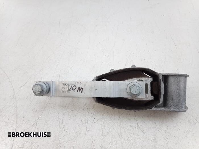 Gebruikte Motorsteun Volvo XC40 (XZ) Recharge Twin 78 kWh Prijs € 30,00 Margeregeling aangeboden door Autobedrijf Broekhuis B.V.
