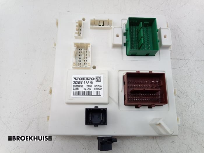 Gebruikte Computer Body Control Volvo XC40 (XZ) Recharge Twin 78 kWh Prijs € 150,00 Margeregeling aangeboden door Autobedrijf Broekhuis B.V.