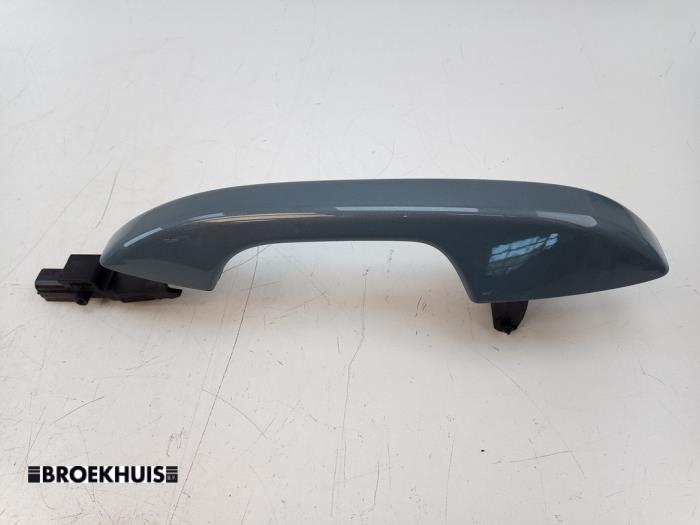 Gebruikte Handgreep Volvo XC40 (XZ) Recharge Twin 78 kWh Prijs € 40,00 Margeregeling aangeboden door Autobedrijf Broekhuis B.V.