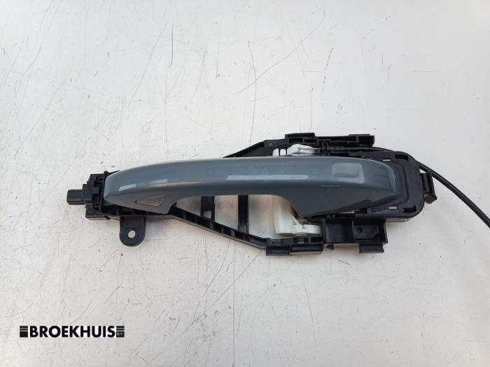 Gebruikte Handgreep Volvo XC40 (XZ) Recharge Twin 78 kWh Prijs € 60,00 Margeregeling aangeboden door Autobedrijf Broekhuis B.V.