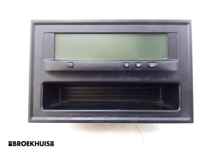 Gebruikte Display Interieur Mitsubishi Grandis (NA) 2.4 16V MIVEC Prijs € 50,00 Margeregeling aangeboden door Autobedrijf Broekhuis B.V.