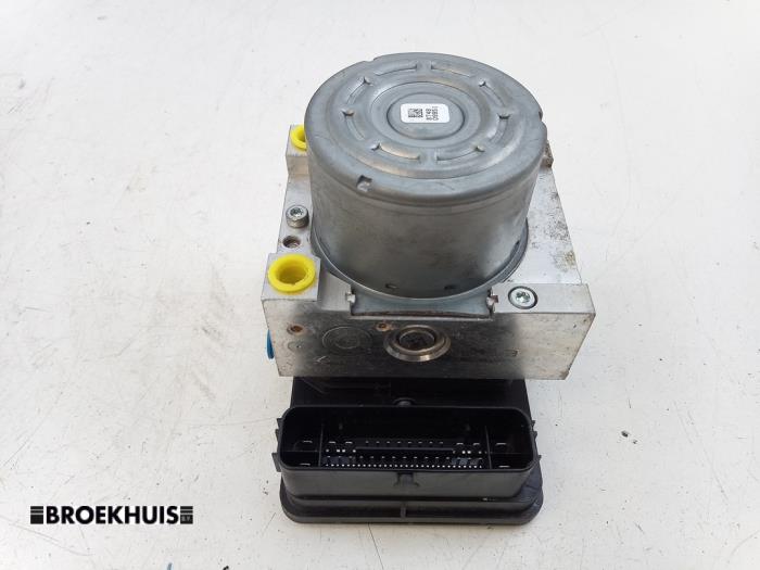 Gebruikte ABS Pomp Landrover Discovery Sport (LC) 2.0 TD4 150 16V Prijs € 225,00 Margeregeling aangeboden door Autobedrijf Broekhuis B.V.
