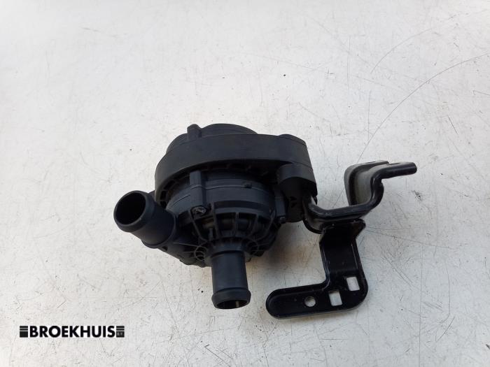 Gebruikte Waterpomp Volkswagen ID.3 (E11/E12) 52 kWh Prijs € 50,00 Margeregeling aangeboden door Autobedrijf Broekhuis B.V.