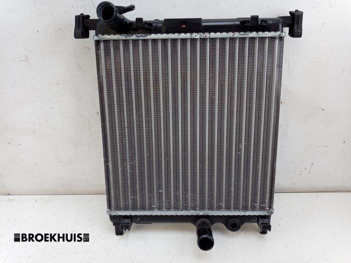 Gebruikte Radiateur Volkswagen Up! (121) 1.0 12V 75 Prijs € 40,00 Margeregeling aangeboden door Autobedrijf Broekhuis B.V.