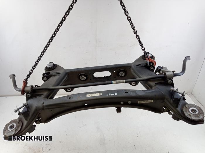 Gebruikte Subframe Mercedes C Estate (S205) C-300 e 2.0 16V Prijs € 150,00 Margeregeling aangeboden door Autobedrijf Broekhuis B.V.