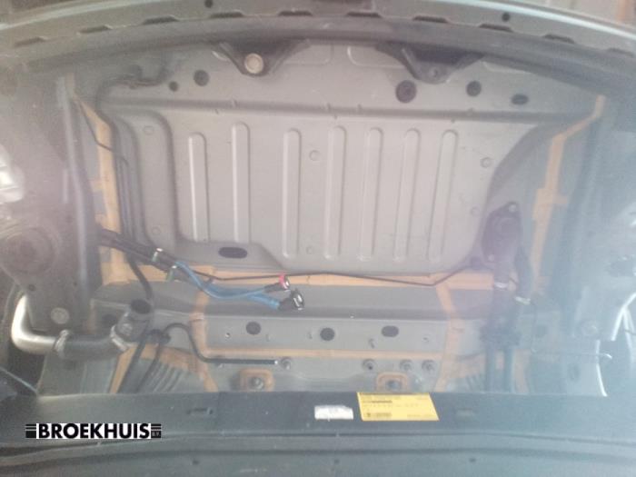 Gebruikte Subframe Mercedes A Limousine (177.1) 1.3 A-250 e Turbo 16V Prijs € 325,00 Margeregeling aangeboden door Autobedrijf Broekhuis B.V.