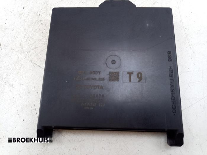 Gebruikte Module Bodycontrol Toyota Yaris IV (P21/PA1/PH1) 1.5 12V Hybrid 115 Prijs € 70,00 Margeregeling aangeboden door Autobedrijf Broekhuis B.V.