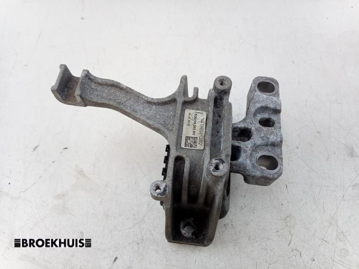 Gebruikte Motorrubber Volkswagen Golf VII Variant (AUVV) 1.6 TDI BlueMotion 16V Prijs € 20,00 Margeregeling aangeboden door Autobedrijf Broekhuis B.V.