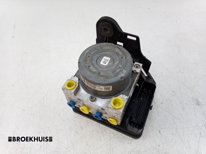 Gebruikte ABS Pomp Volkswagen Golf VII Variant (AUVV) 1.6 TDI BlueMotion 16V Prijs op aanvraag aangeboden door Autobedrijf Broekhuis B.V.
