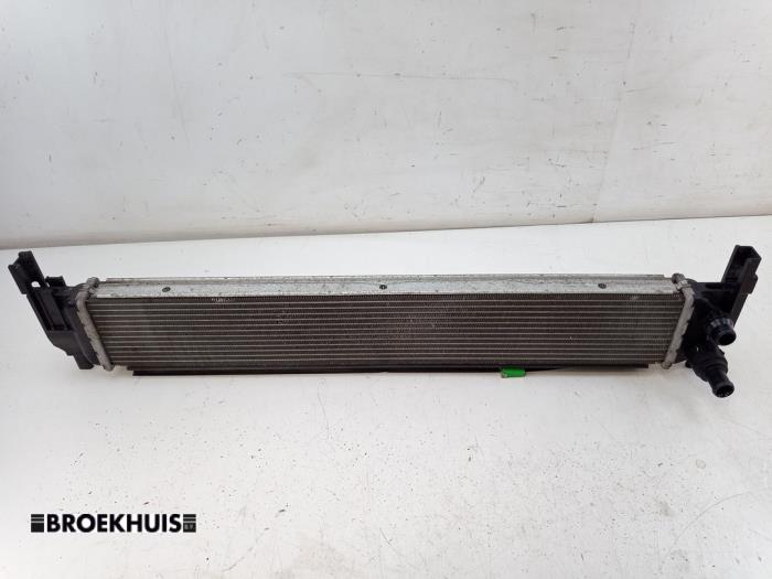 Gebruikte Radiateur Volkswagen Golf VII Variant (AUVV) 1.6 TDI BlueMotion 16V Prijs € 35,00 Margeregeling aangeboden door Autobedrijf Broekhuis B.V.