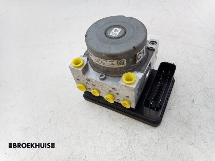 Gebruikte ABS Pomp Ford Fiesta 7 1.1 Ti-VCT 12V 85 Prijs € 225,00 Margeregeling aangeboden door Autobedrijf Broekhuis B.V.