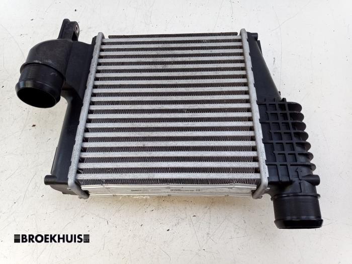 Gebruikte Intercooler Peugeot 308 SW (L4/L9/LC/LJ/LR) 1.2 12V e-THP PureTech 130 Prijs € 50,00 Margeregeling aangeboden door Autobedrijf Broekhuis B.V.