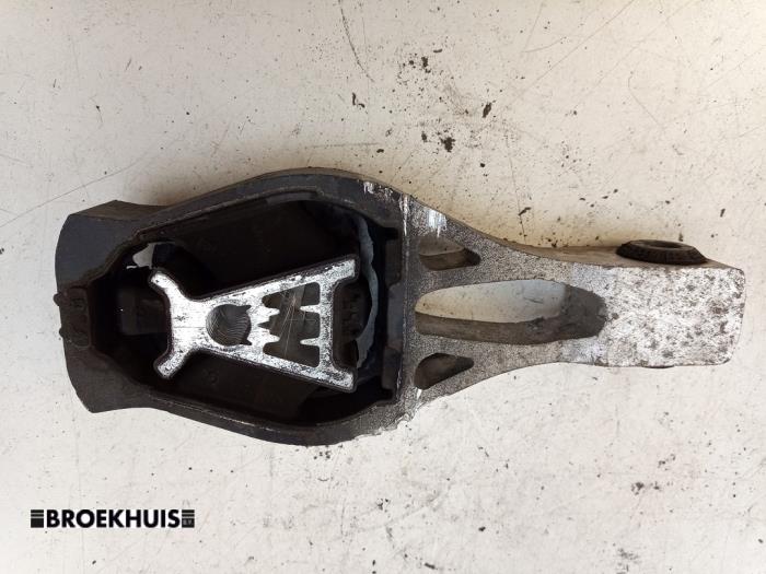 Gebruikte Motorrubber Peugeot 308 SW (L4/L9/LC/LJ/LR) 1.2 12V e-THP PureTech 130 Prijs € 25,00 Margeregeling aangeboden door Autobedrijf Broekhuis B.V.