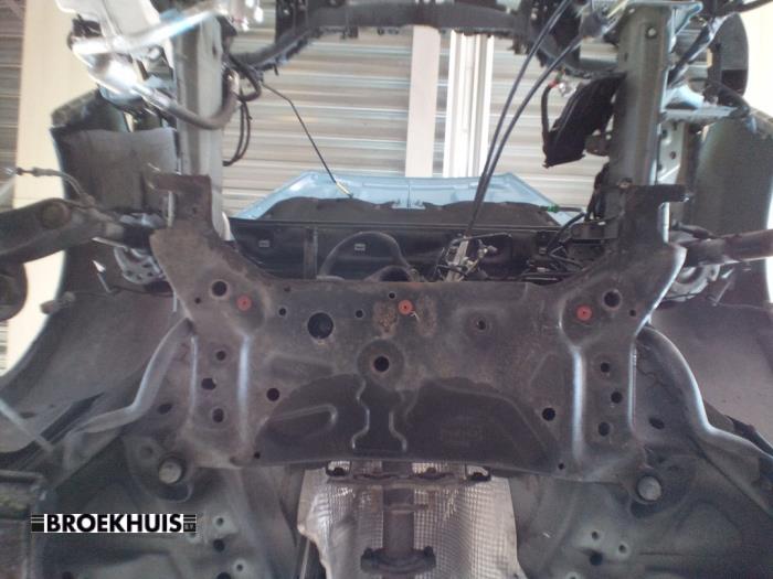 Gebruikte Subframe Ford Focus 3 1.0 Ti-VCT EcoBoost 12V 100 Prijs € 60,00 Margeregeling aangeboden door Autobedrijf Broekhuis B.V.