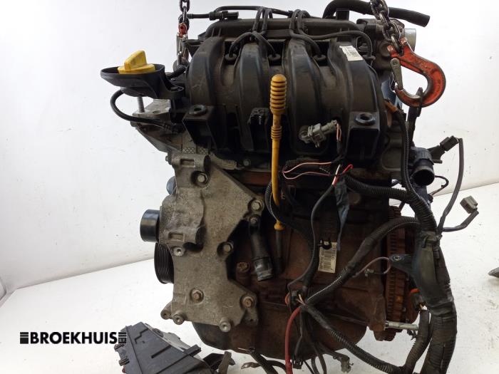 Gebruikte Motor Renault Twingo II (CN) 1.2 16V Prijs € 550,00 Margeregeling aangeboden door Autobedrijf Broekhuis B.V.