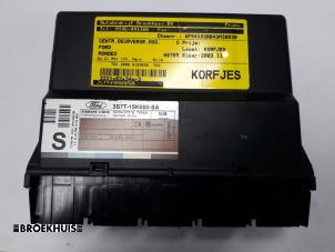 Gebruikte Deur module Ford Mondeo III 2.0 TDCi 115 16V Prijs € 15,00 Margeregeling aangeboden door Autobedrijf Broekhuis B.V.