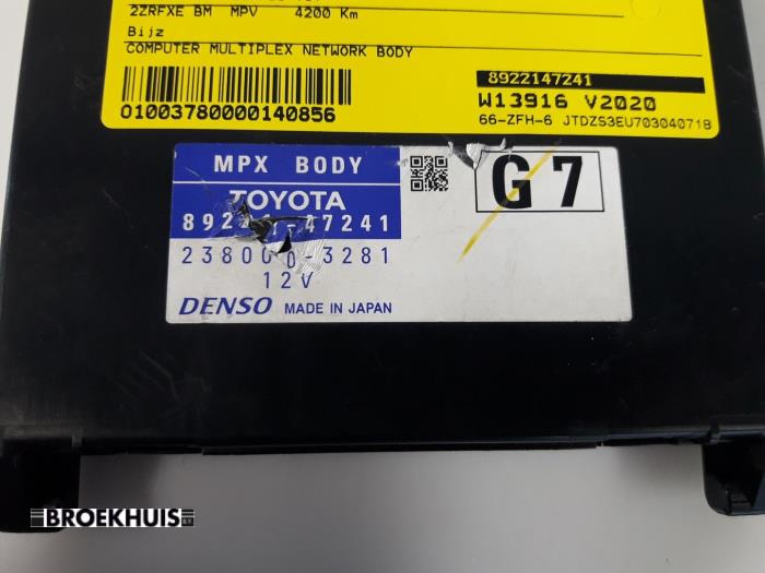 Computer Body Control van een Toyota Prius Plus (ZVW4) 1.8 Hybrid 16V 2012