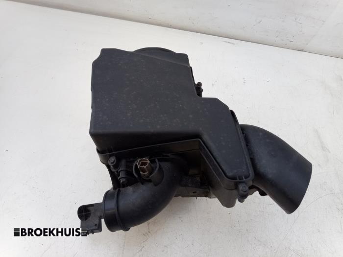 Gebruikte Luchtfilterhuis Ford Focus 3 1.0 Ti-VCT EcoBoost 12V 100 Prijs € 27,50 Margeregeling aangeboden door Autobedrijf Broekhuis B.V.