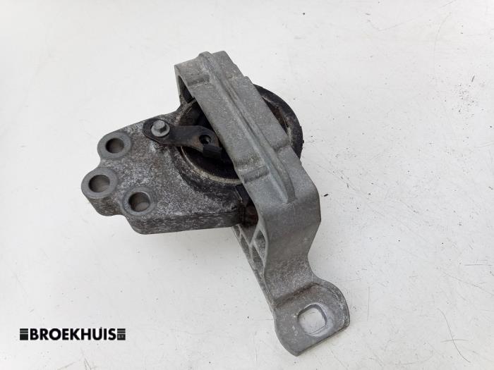Gebruikte Motorsteun Ford Focus 3 1.0 Ti-VCT EcoBoost 12V 100 Prijs € 25,00 Margeregeling aangeboden door Autobedrijf Broekhuis B.V.