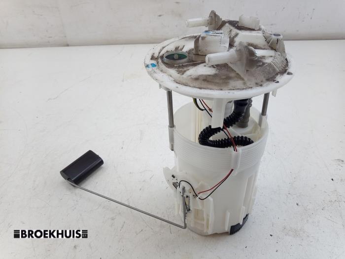 Gebruikte Tank element Pomp Mercedes Citan (415.6) 1.5 108 CDI Euro 6 Prijs € 90,75 Inclusief btw aangeboden door Autobedrijf Broekhuis B.V.