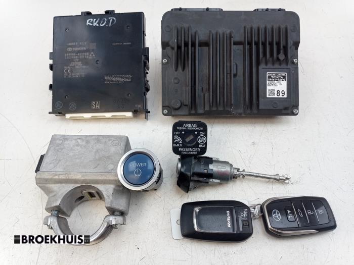 Gebruikte Inspuitcomputer Toyota RAV4 (A5) 2.5 Plug-in Hybrid 16V AWD Prijs € 350,00 Margeregeling aangeboden door Autobedrijf Broekhuis B.V.