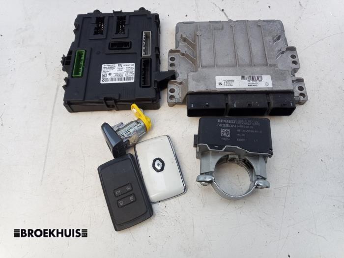 Gebruikte Inspuitcomputer Renault Kadjar (RFEH) 1.2 Energy TCE 130 Prijs € 250,00 Margeregeling aangeboden door Autobedrijf Broekhuis B.V.