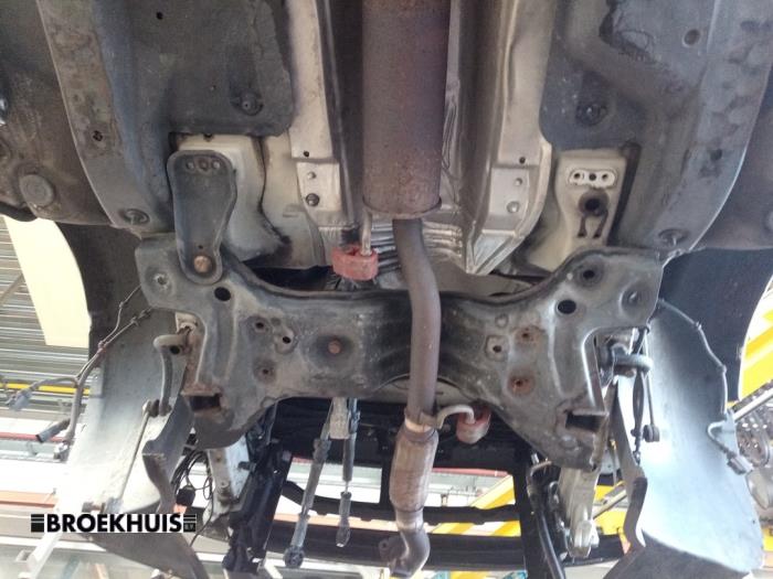 Gebruikte Subframe Volkswagen Polo IV (9N1/2/3) 1.2 12V Prijs € 40,00 Margeregeling aangeboden door Autobedrijf Broekhuis B.V.