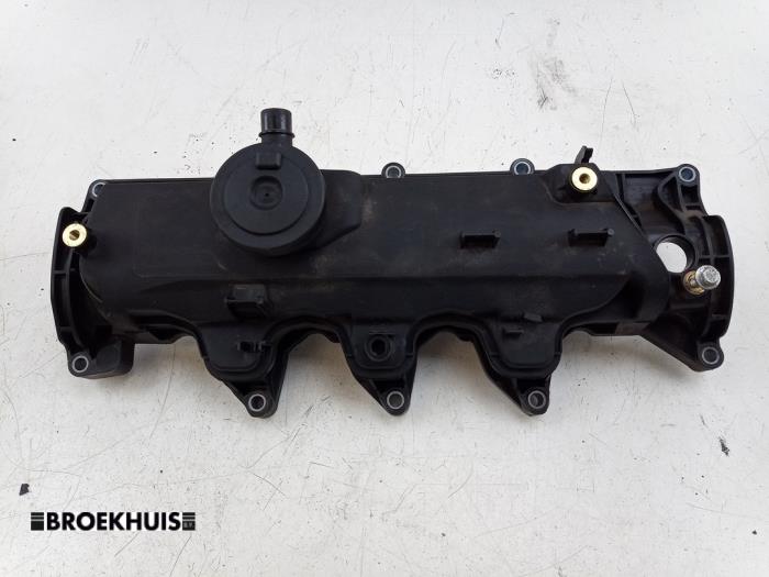 Gebruikte Kleppendeksel Renault Clio IV (5R) 1.5 dCi 90 FAP Prijs op aanvraag aangeboden door Autobedrijf Broekhuis B.V.