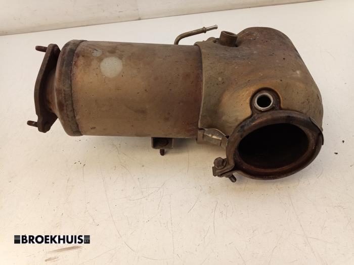 Gebruikte Roetfilter Volvo V60 I (FW/GW) 2.0 D4 16V Prijs € 400,00 Margeregeling aangeboden door Autobedrijf Broekhuis B.V.