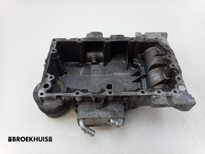 Gebruikte Carterpan Volvo V60 I (FW/GW) 2.0 D4 16V Prijs op aanvraag aangeboden door Autobedrijf Broekhuis B.V.