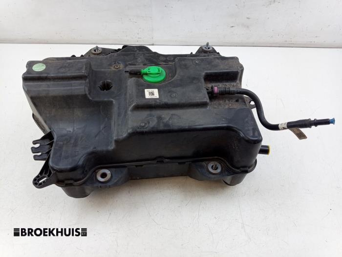 Gebruikte Ureumreservoir Renault Trafic (1FL/2FL/3FL/4FL) 2.0 dCi 16V 110 Prijs € 484,00 Inclusief btw aangeboden door Autobedrijf Broekhuis B.V.