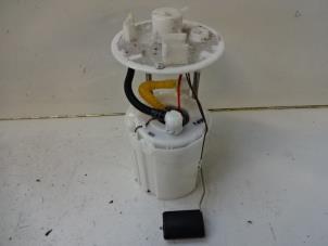 Gebruikte Tank element Pomp Kia Rio III (UB) 1.2 CVVT 16V Prijs € 40,00 Margeregeling aangeboden door Autobedrijf Broekhuis B.V.