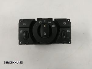 Gebruikte Licht Schakelaar BMW 5 serie (E60) 520i 24V Prijs € 10,00 Margeregeling aangeboden door Autobedrijf Broekhuis B.V.