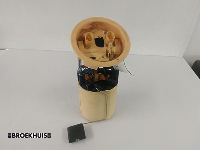 Gebruikte Tank element Pomp BMW 3 serie Touring (E91) 325d 24V Prijs € 30,00 Margeregeling aangeboden door Autobedrijf Broekhuis B.V.