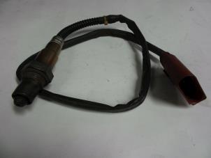 Gebruikte Lambda Sonde Audi A4 (B6) 2.0 FSI 16V Prijs € 10,00 Margeregeling aangeboden door Autobedrijf Broekhuis B.V.